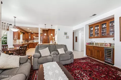 Living - 410 Sinaloa Rd, Simi Valley, CA 93065 photo 4 of 4