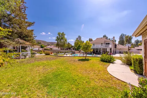 Exterior - 410 Sinaloa Rd, Simi Valley, CA 93065 photo 11 of 12
