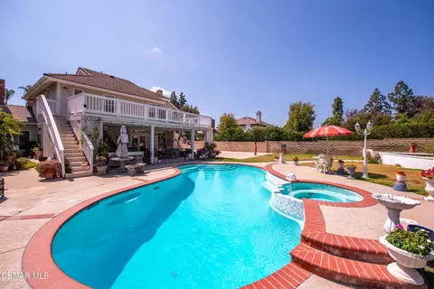 Exterior - 410 Sinaloa Rd, Simi Valley, CA 93065 photo 6 of 12