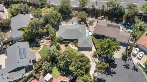 View/Area - 1060 Colby Cir, Thousand Oaks, CA 91362 photo 4 of 5