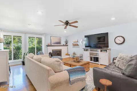 Living - 1060 Colby Cir, Thousand Oaks, CA 91362 photo 1 of 4