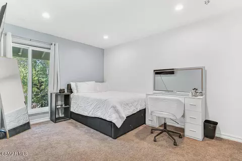 Bedroom - 1060 Colby Cir, Thousand Oaks, CA 91362 photo 4 of 5