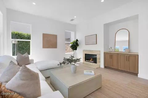 Living - 6024 Mandeville Pl, Oak Park, CA 91377 photo 4 of 6