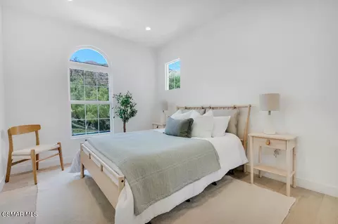 Bedroom - 6024 Mandeville Pl, Oak Park, CA 91377 photo 1 of 5