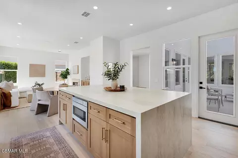 Kitchen - 6024 Mandeville Pl, Oak Park, CA 91377 photo 3 of 4
