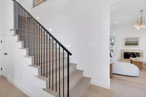 Entry Way - 6024 Mandeville Pl, Oak Park, CA 91377 photo 2 of 3