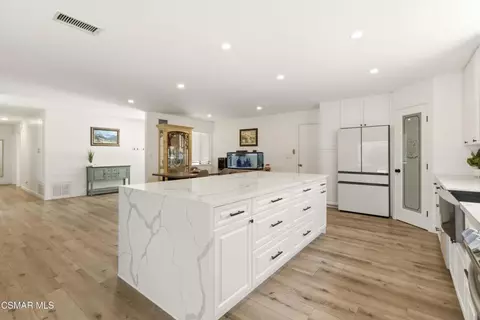 Kitchen - 1517 Deanna Ave, Simi Valley, CA 93063 photo 5 of 5