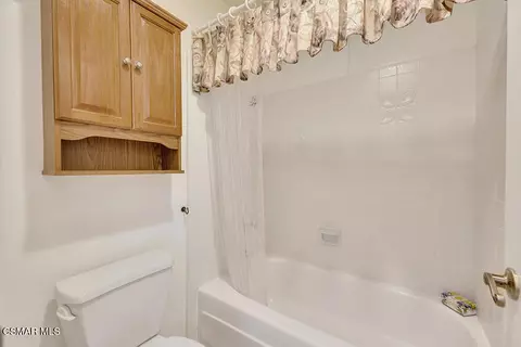 Bath - 3125 Divernon Ave, Simi Valley, CA 93063 photo 4 of 7