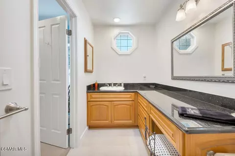 Bath - 3125 Divernon Ave, Simi Valley, CA 93063 photo 5 of 7