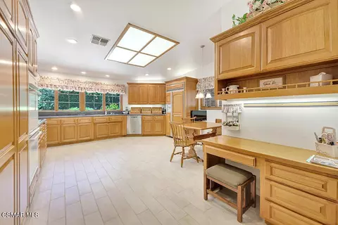 Kitchen - 3125 Divernon Ave, Simi Valley, CA 93063 photo 1 of 6