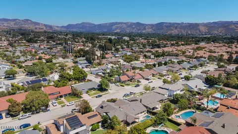 View/Area - 3125 Divernon Ave, Simi Valley, CA 93063 photo 2 of 4