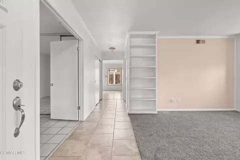 Entry Way - 5358 Willow View Dr, Camarillo, CA 93012 photo 1 of 2