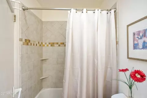 Bath - 1324 Melia St, Camarillo, CA 93010 photo 1 of 3
