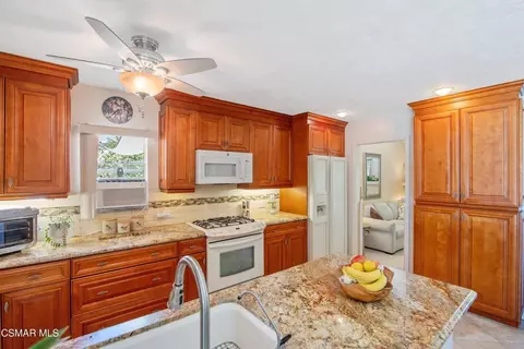 Kitchen - 1324 Melia St, Camarillo, CA 93010 photo 2 of 4