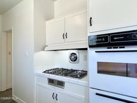 Kitchen - 1404 4th St, Simi Valley, CA 93065 photo 3 of 5