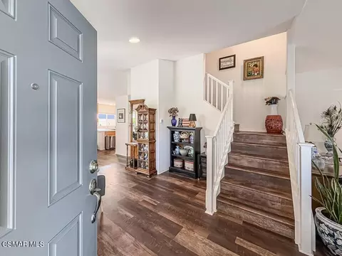 Entry Way - 2037 Freesia Ave, Simi Valley, CA 93063 photo 2 of 4
