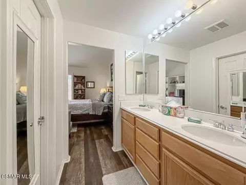 Bath - 2037 Freesia Ave, Simi Valley, CA 93063 photo 1 of 3