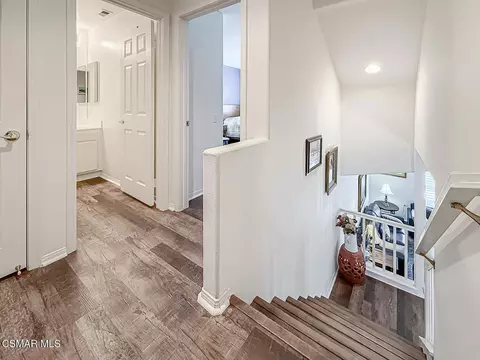 Entry Way - 2037 Freesia Ave, Simi Valley, CA 93063 photo 4 of 4