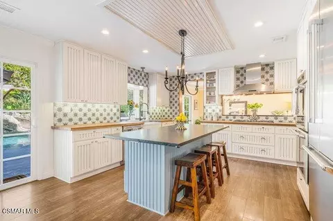 Kitchen - 3582 Raincloud Ct, Thousand Oaks, CA 91362 photo 2 of 5