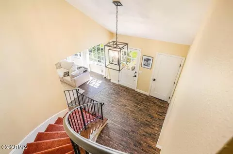 Entry Way - 3582 Raincloud Ct, Thousand Oaks, CA 91362 photo 3 of 4