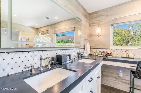 Bath - 3582 Raincloud Ct, Thousand Oaks, CA 91362 photo 4 of 6