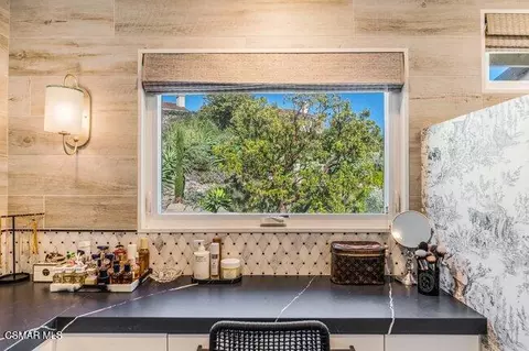Bath - 3582 Raincloud Ct, Thousand Oaks, CA 91362 photo 5 of 6