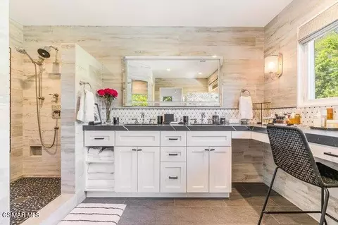 Bath - 3582 Raincloud Ct, Thousand Oaks, CA 91362 photo 3 of 6