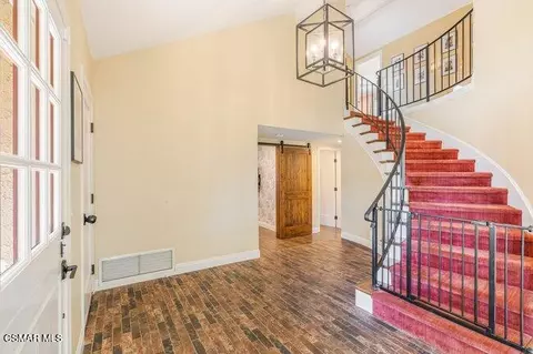 Entry Way - 3582 Raincloud Ct, Thousand Oaks, CA 91362 photo 2 of 4