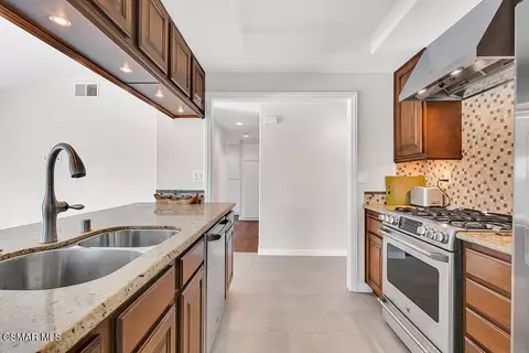 4745 Avedon Rd, Moorpark, CA 93021 photo 13