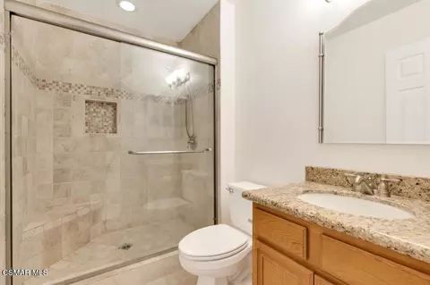 Bath - 275 Ridgeton Ln #A, Simi Valley, CA 93065 photo 3 of 3