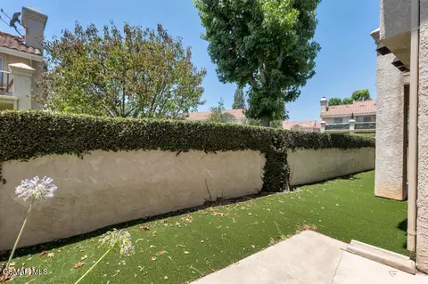 Exterior - 275 Ridgeton Ln #A, Simi Valley, CA 93065 photo 6 of 8