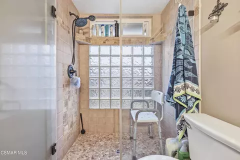 Bath - 2151 Olga St, Oxnard, CA 93036 photo 4 of 4