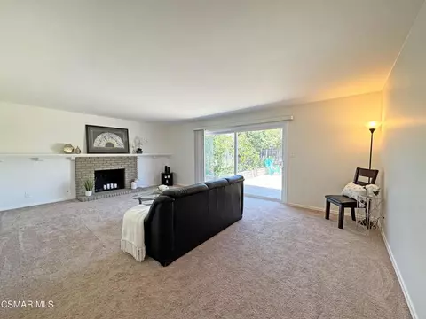 Living - 2401 El Portal Way, Oxnard, CA 93035 photo 3 of 4