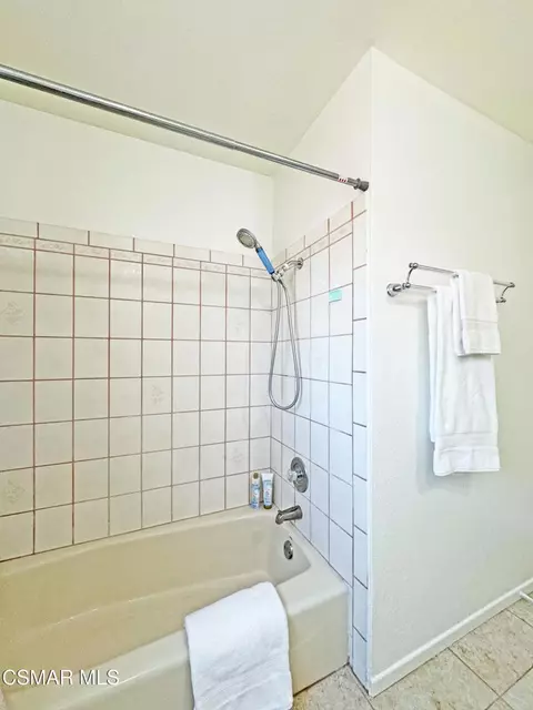 Bath - 2401 El Portal Way, Oxnard, CA 93035 photo 7 of 7