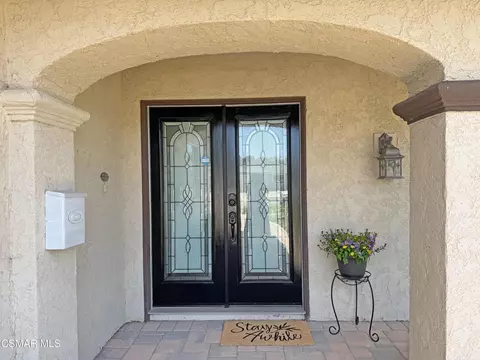 Entry Way - 2401 El Portal Way, Oxnard, CA 93035 photo 1 of 1