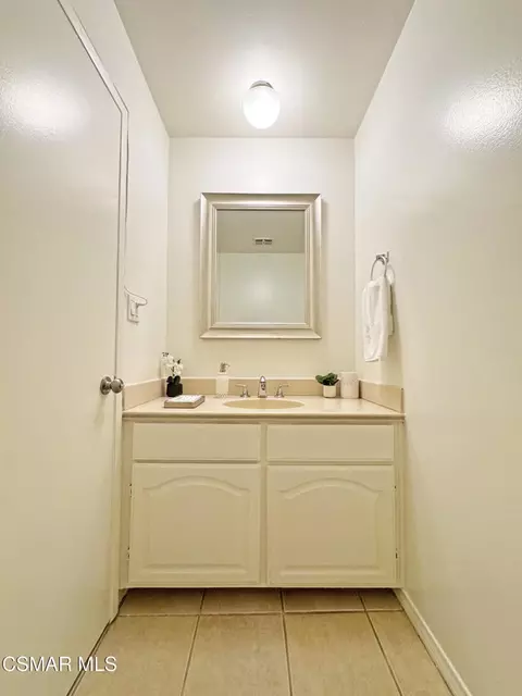 Bath - 2401 El Portal Way, Oxnard, CA 93035 photo 1 of 7