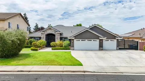 12407 Trackside Dr, Bakersfield, CA 93312