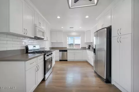 989 N Planetree Ave, Simi Valley, CA 93065 photo 7