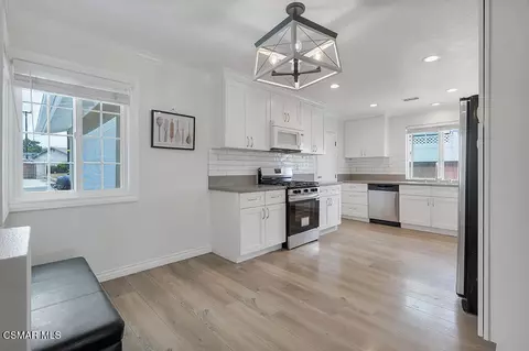 989 N Planetree Ave, Simi Valley, CA 93065 photo 6