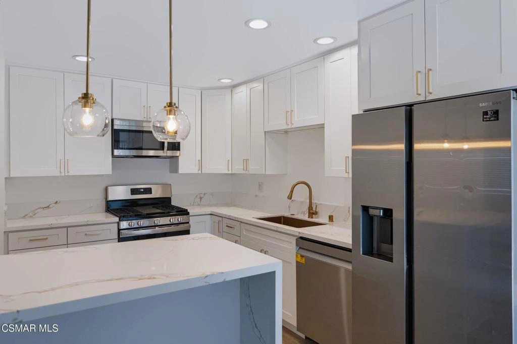 Kitchen - 510 Spring Rd #120, Moorpark, CA 93021 photo 6 of 7