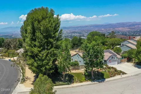 View/Area - 219 Meadow Mist Ct, Simi Valley, CA 93065 photo 2 of 6