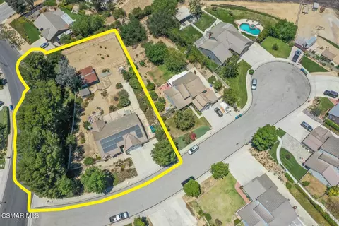 View/Area - 219 Meadow Mist Ct, Simi Valley, CA 93065 photo 3 of 6
