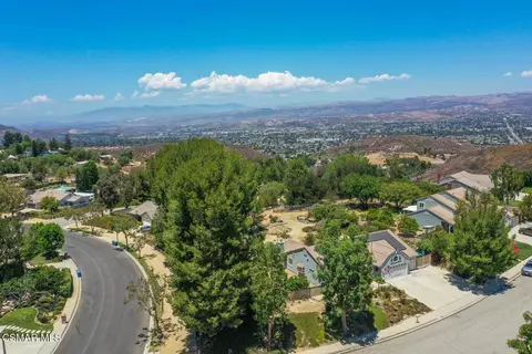 View/Area - 219 Meadow Mist Ct, Simi Valley, CA 93065 photo 4 of 6