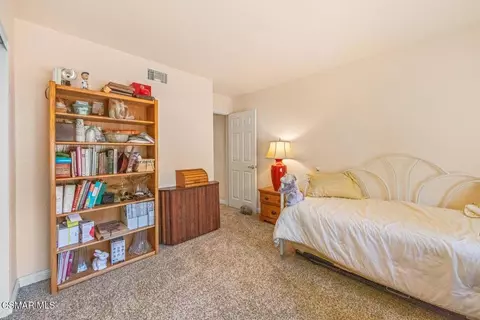 Bedroom - 219 Meadow Mist Ct, Simi Valley, CA 93065 photo 2 of 4