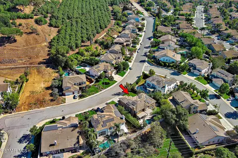 View/Area - 215 Southcrest Pl, Simi Valley, CA 93065 photo 1 of 5