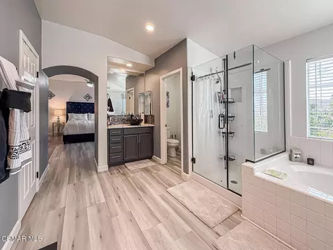 Bath - 215 Southcrest Pl, Simi Valley, CA 93065 photo 3 of 8