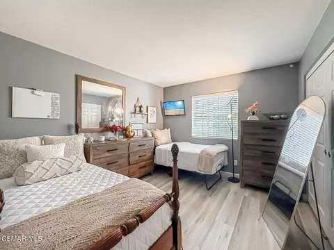 Bedroom - 215 Southcrest Pl, Simi Valley, CA 93065 photo 10 of 17