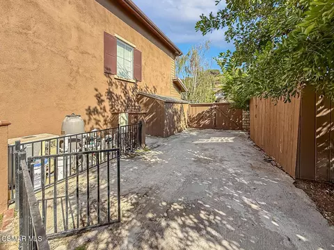 Exterior - 215 Southcrest Pl, Simi Valley, CA 93065 photo 12 of 12