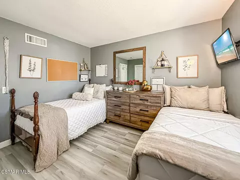 Bedroom - 215 Southcrest Pl, Simi Valley, CA 93065 photo 11 of 17