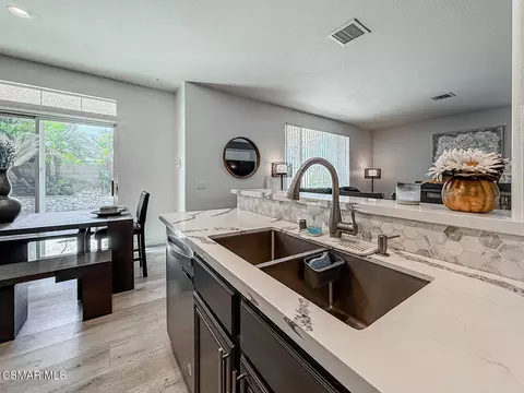 Kitchen - 215 Southcrest Pl, Simi Valley, CA 93065 photo 6 of 8